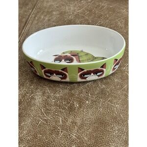 Petrageous Grumpy Cat Oval Stoneware Cat Pet Food Bowl